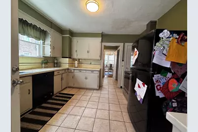 127 Melha Ave, Springfield, MA 01104 - Photo 5