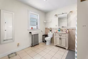 27 Brinsley St, Boston, MA 02121 - Photo 23