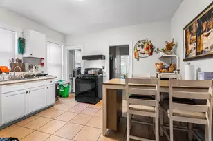 27 Brinsley St, Boston, MA 02121 - Photo 19