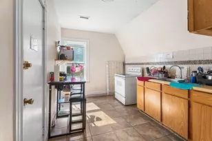 27 Brinsley St, Boston, MA 02121 - Photo 25