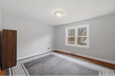 913 Lancaster Street, Leominster, MA 01453 - Photo 9