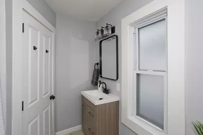 21 Chester St, Springfield, MA 01105 - Photo 11