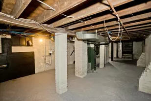 21 Chester St, Springfield, MA 01105 - Photo 35