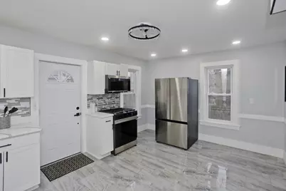 21 Chester St, Springfield, MA 01105 - Photo 5