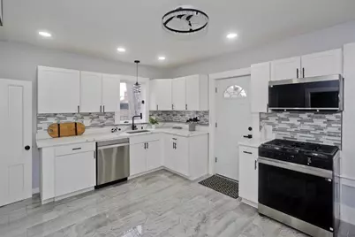 21 Chester St, Springfield, MA 01105 - Photo 3