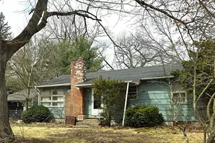 52 Bremen St, Springfield, MA 01108 - Photo 1