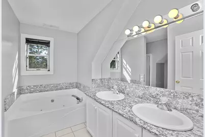 81 Beecher Pl #81, Newton, MA 02459 - Photo 17