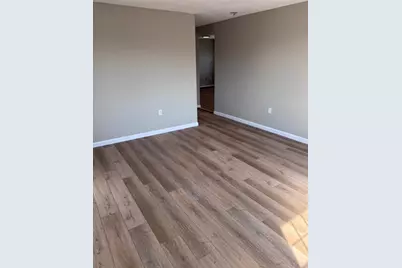 1099 River St #3, Boston, MA 02136 - Photo 3