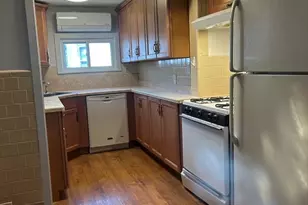 11 Crescent Square, Newton, MA 02458 - Photo 3