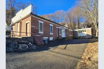 53 Houghton St, Hudson, MA 01749 - Photo 3