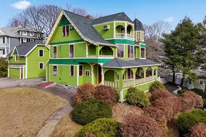 833 Franklin St, Melrose, MA 02176 - Photo 1