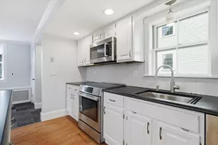 833 Franklin St, Melrose, MA 02176 - Photo 3