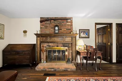 9 Cyndy Ln, Millbury, MA 01527 - Photo 3