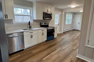 52 Bushee Rd, Swansea, MA 02777 - Photo 9