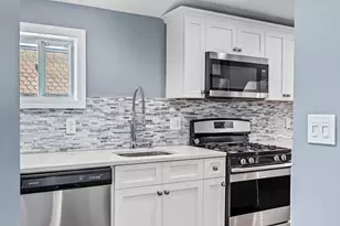 167 Lexington, Boston, MA 02012 - Photo 17