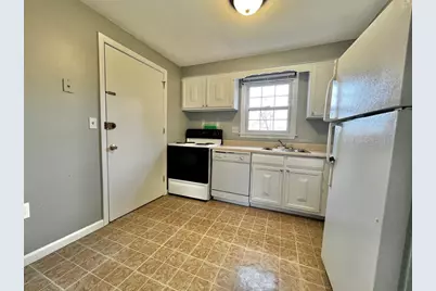 540 Granby Rd #76B, South Hadley, MA 01075 - Photo 9