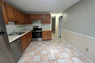 81 Nicholas Rd, Framingham, MA 01701 - Photo 3