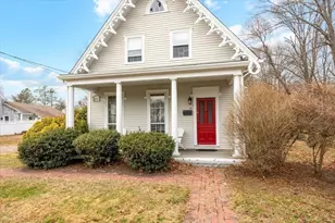 59 Cottage St, Hingham, MA 02043 - Photo 5