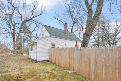 86 Albert St, West Springfield, MA 01089 - Photo 27