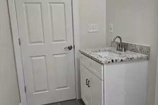 31 Niagara St, Fall River, MA 02721 - Photo 13