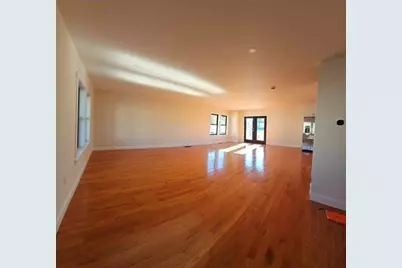 31 Niagara St, Fall River, MA 02721 - Photo 9