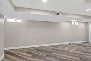 11 Venus Dr, Shrewsbury, MA 01545 - Photo 19