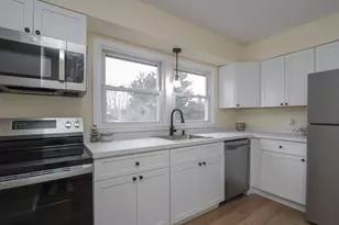 72 Honeysuckle Dr, Chicopee, MA 01022 - Photo 9