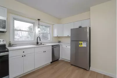 72 Honeysuckle Dr #72, Chicopee, MA 01022 - Photo 7