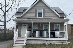 132 Pleasant St, Fairhaven, MA 02719 - Photo 1