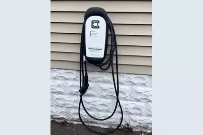 132 Pleasant St, Fairhaven, MA 02719 - Photo 9