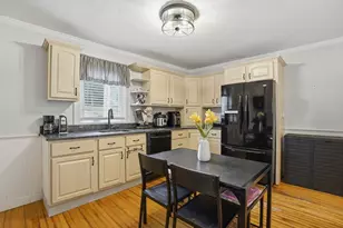 23 Dryden St, Worcester, MA 01605 - Photo 9