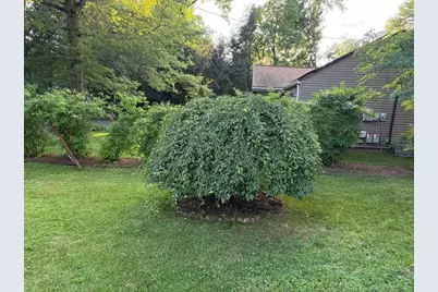 322 Holcomb Rd, Springfield, MA 01118 - Photo 27