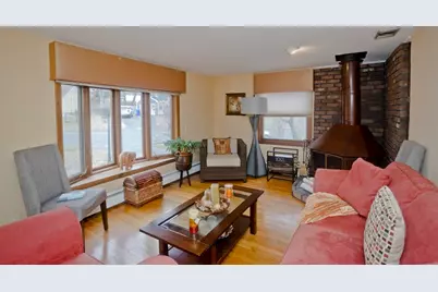 322 Holcomb Rd, Springfield, MA 01118 - Photo 13