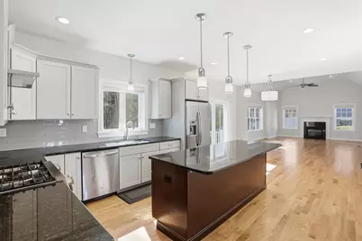 7 Spruce St, Littleton, MA 01460 - Photo 13