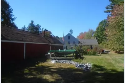 255 Hampshire St, Methuen, MA 01844 - Photo 9