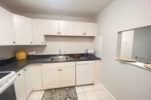 11 Weld St, Framingham, MA 01702 - Photo 5