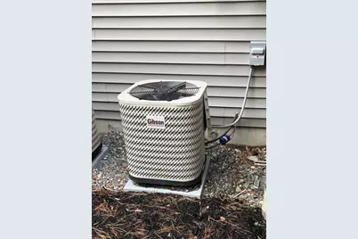 47 Eustis St, Worcester, MA 01606 - Photo 25