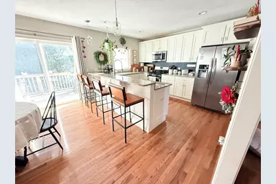 47 Eustis St, Worcester, MA 01606 - Photo 3