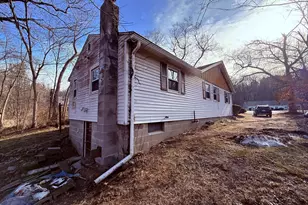 108 Southbridge Rd, Dudley, MA 01571 - Photo 5