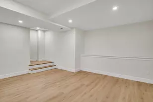 77 Thorndike St, Brookline, MA 02446 - Photo 25