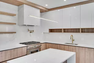 77 Thorndike St, Brookline, MA 02446 - Photo 7