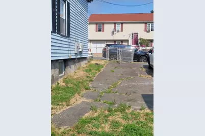 90 Tremont St, Fall River, MA 02720 - Photo 7