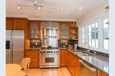 381 Vfw Parkway, Brookline, MA 02467 - Photo 5