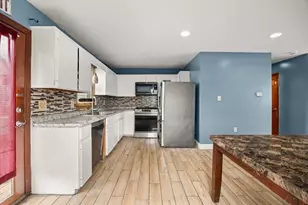 39 Blendall St, Brockton, MA 02302 - Photo 5