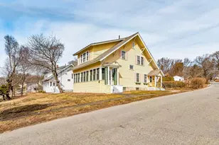 219 Pelham St, Methuen, MA 01844 - Photo 3