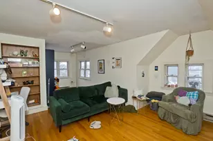 19 Trumbull Rd, Northampton, MA 01060 - Photo 5