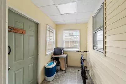 23 Burtt St, Lowell, MA 01851 - Photo 5