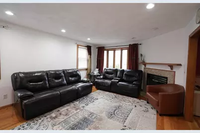 93 A Lexington St, Burlington, MA 01803 - Photo 11