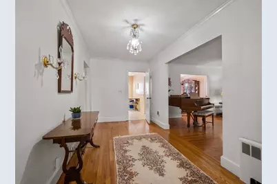 130 Fairway Rd, Brookline, MA 02467 - Photo 5