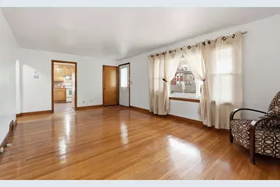 2115 Northampton St, Holyoke, MA 01040 - Photo 5